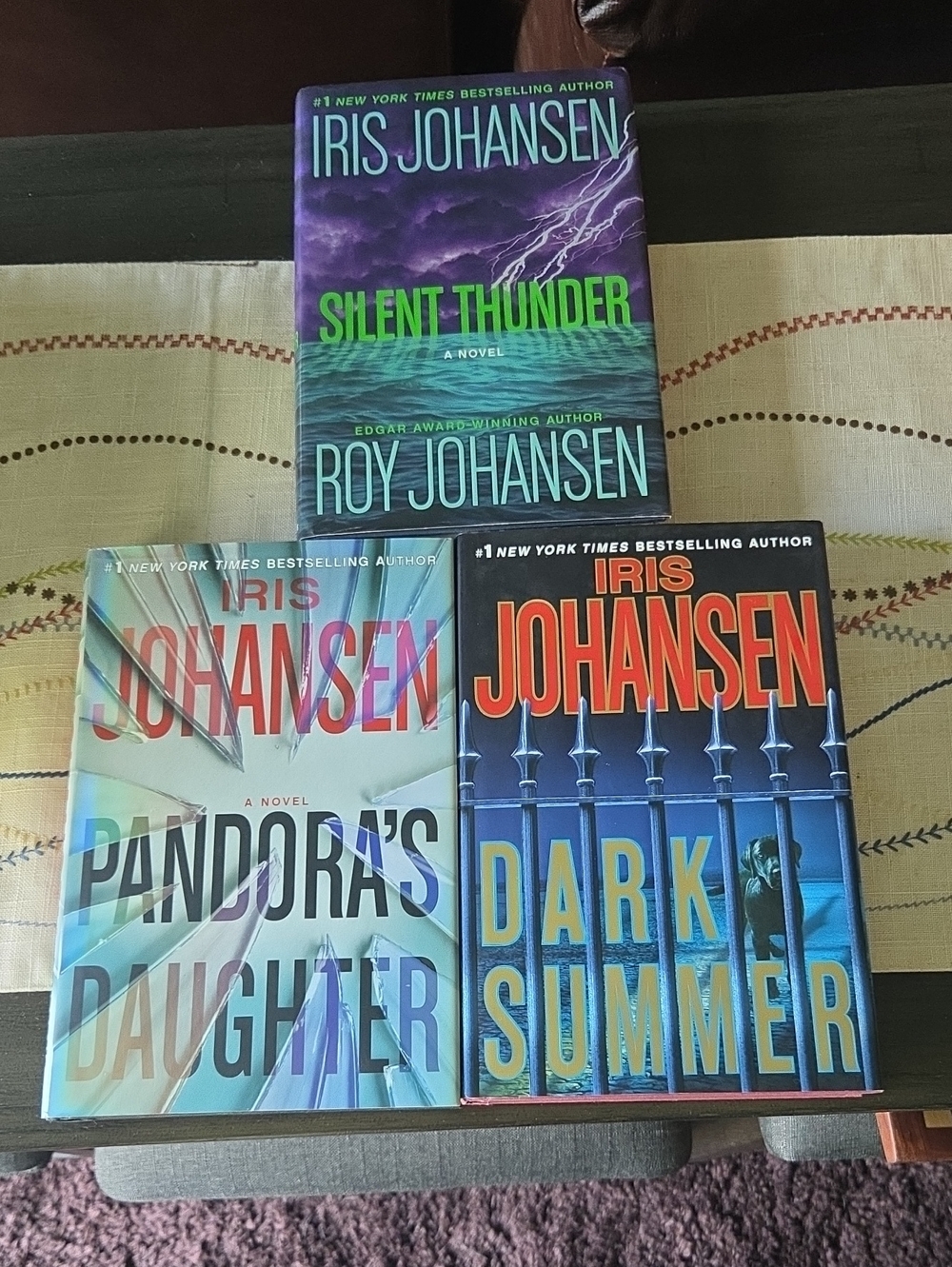 Hardcover Standalone Novels All By Iris Johansen